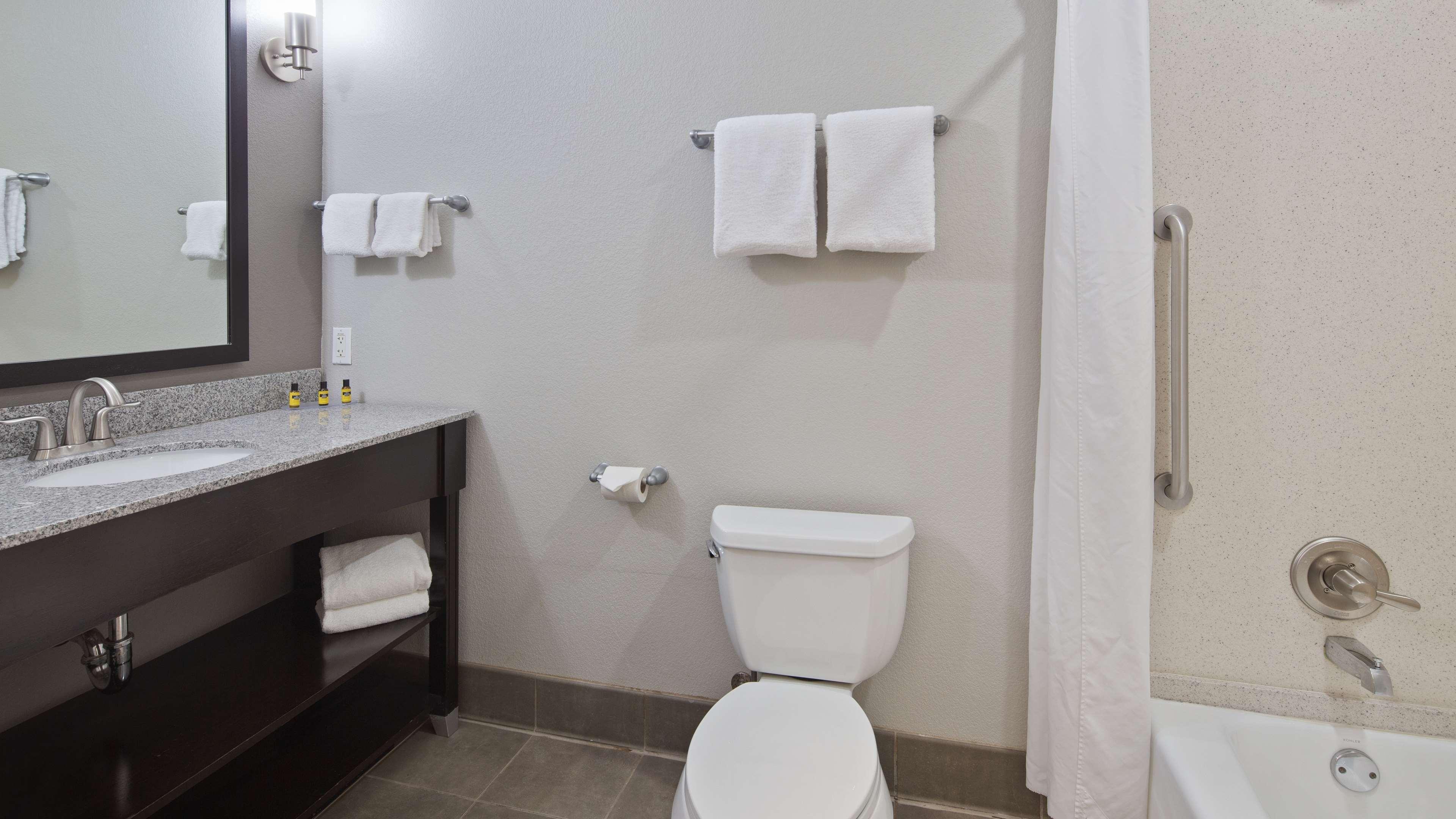Best Western Plus Austin Airport Inn & Suites Exterior foto